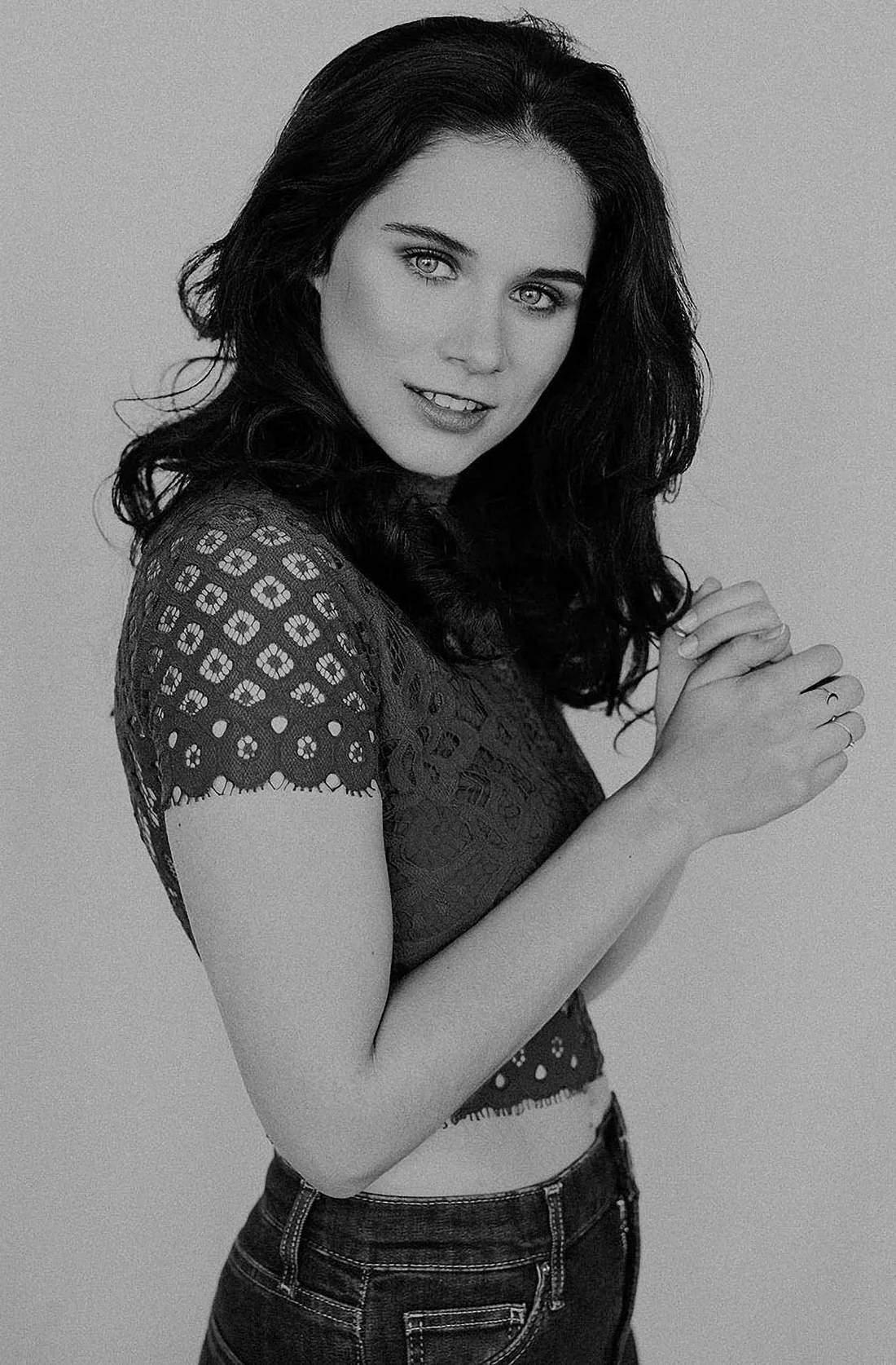 CHARACTER - HELEN BARKE